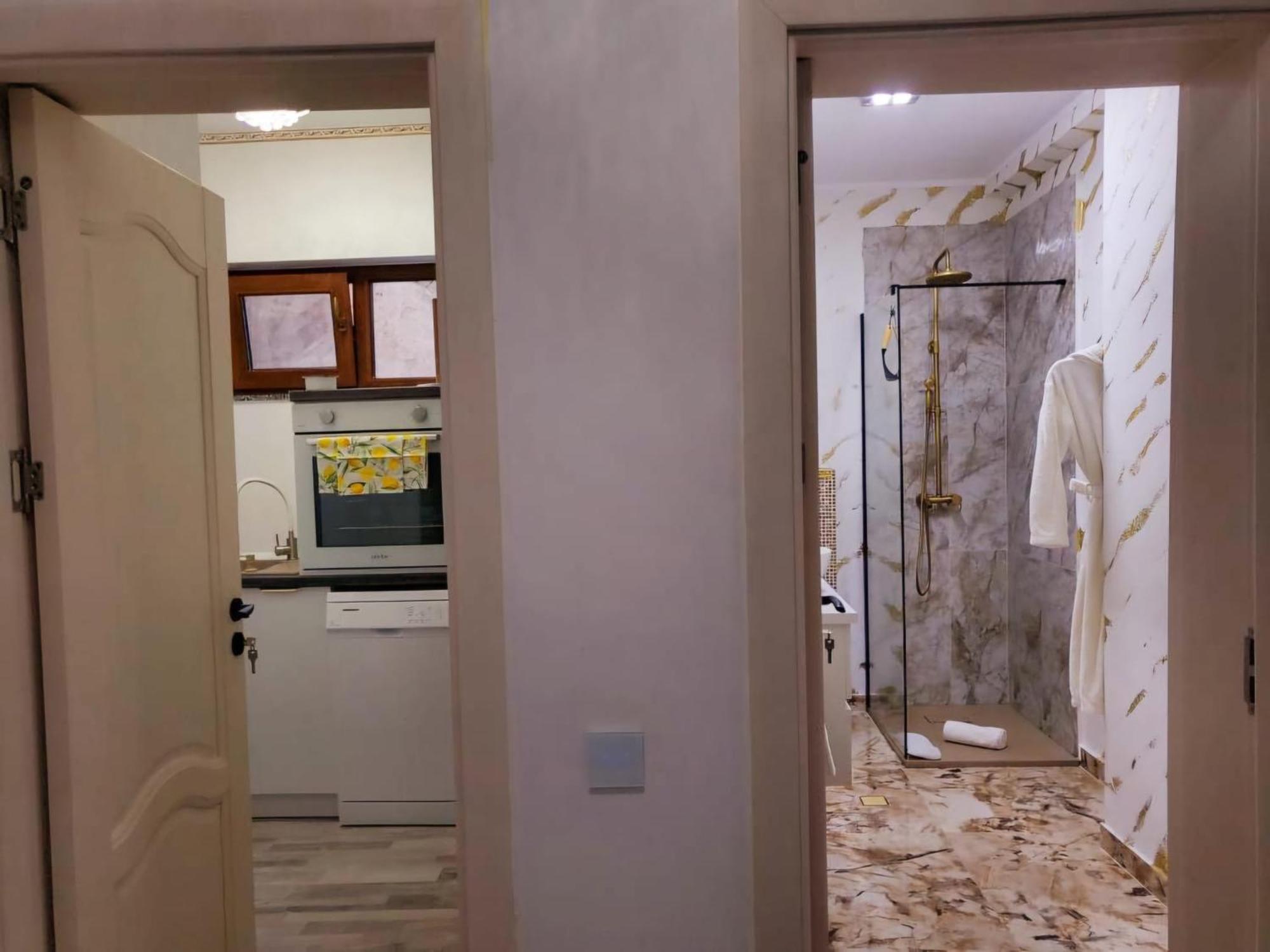 Lemon Breeze Apartment Constanta Exterior photo